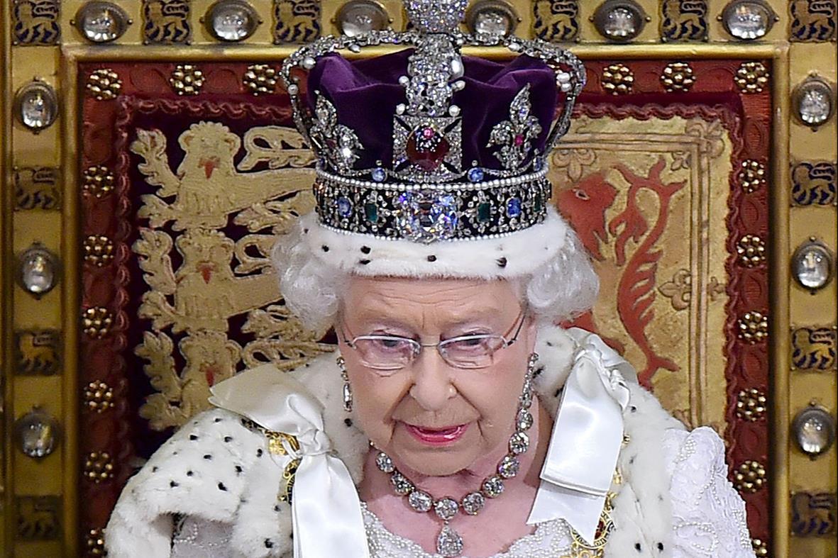 1877663 queensspeech2015 pa45714978 783458 crop