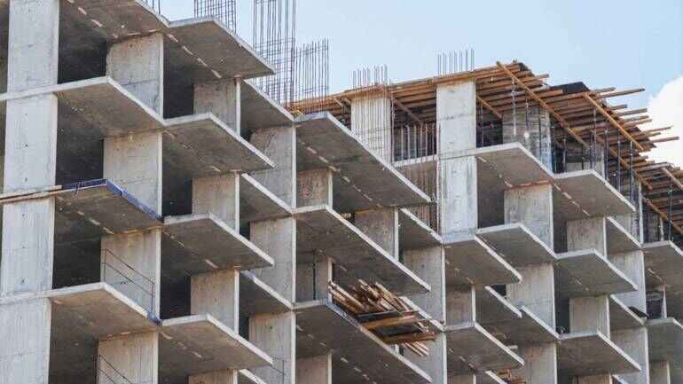 ICRA Maintains Negative Outlook for Housing Due to Weak Demand