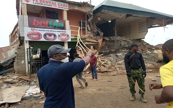 VIDEO: FCDA pulls down some structures in Abuja