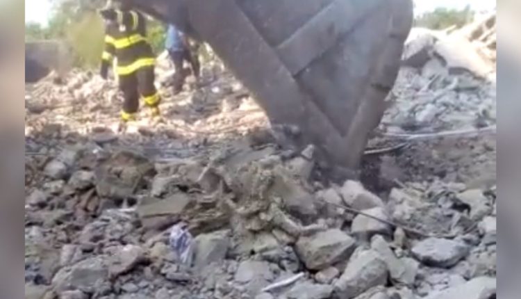 Badagry Collapse Building: Owner Built Extra Floor On Old Bungalow With Inferior Materials – LASG