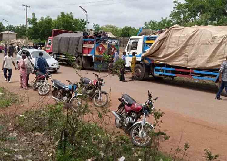 FG Orders Removal Of Trailers From Abuja-Kaduna-Kano Highway