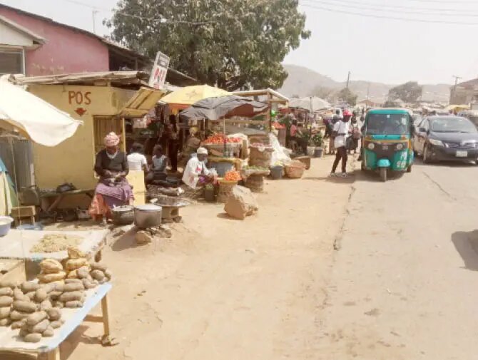 Roadside sellers, Persons involved in indiscriminate rubbish dumping to be prosecuted by Abuja authorities.