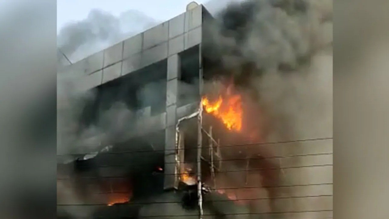 New Delhi Building Fire:27 Dead, Owners Arrested.