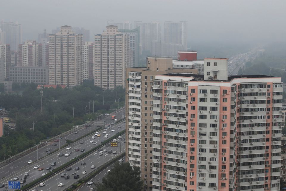 China's Q1 property investment falls 5.8% y/y