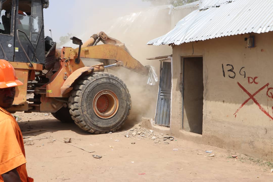 Against All Pleas, FCTA Demolishes Illegal Structures At Jabi-Dakibiu Road Corridor
