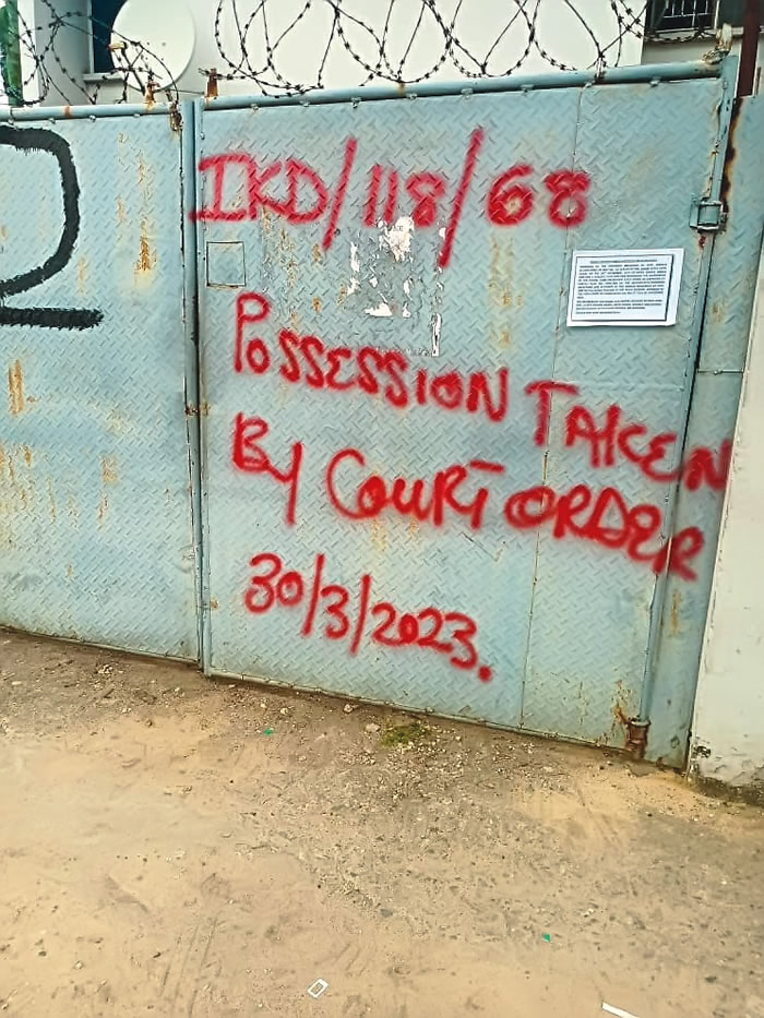 Lagos Oba moves to seize 300 houses, owners kick 5 Lagos Oba moves to seize 300 houses, owners kick