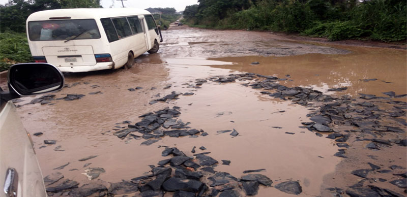 Abia State begins maintenance of Federal road