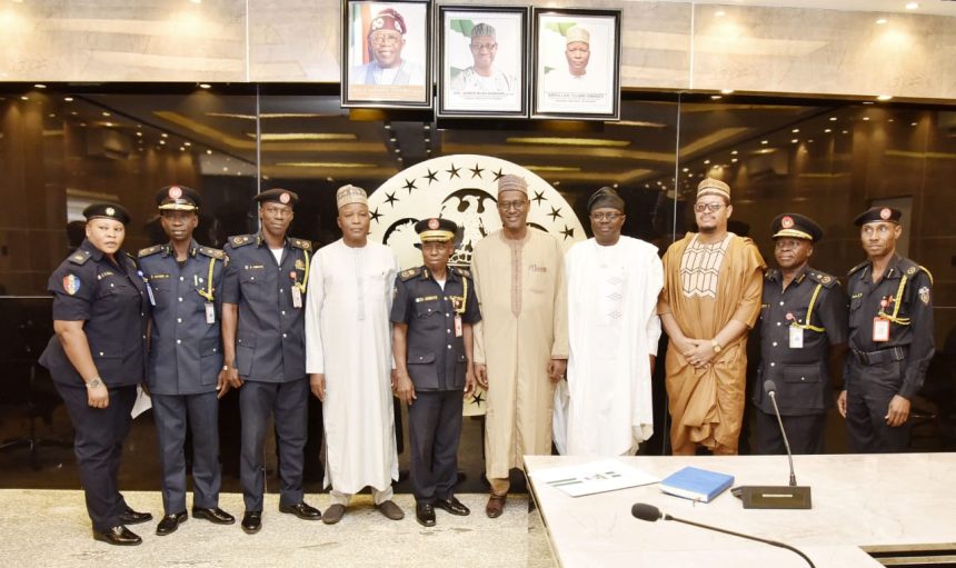 The Minister of Housing and Urban Development in Nigeria, Arc Ahmed Musa Dangiwa, has assured the FCT Fire Service of the ministry’s readiness to partner with the agency to protect public buildings in FCT
