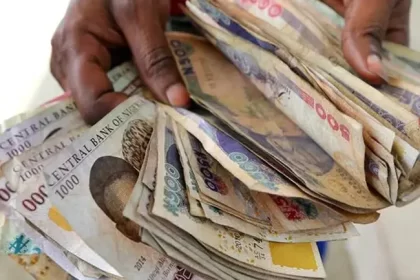 Naira Depreciates to N1,500/$ in Parallel Market