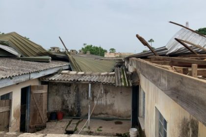 A powerful rainstorm early Friday morning wreaked havoc at the Plateau State Specialists Hospital in Jos, leaving doctors and other health officials stranded.