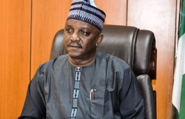 A prosecution witness in the trial of ex-Minister of Power, Saleh Mamman, denied knowing him personally